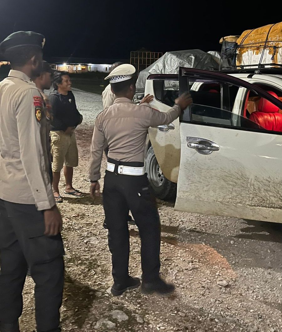 Humanis dan Preventif, Polres Mamberamo Tengah Lakukan Pemeriksaan Rutin Kendaraan dari Wamena