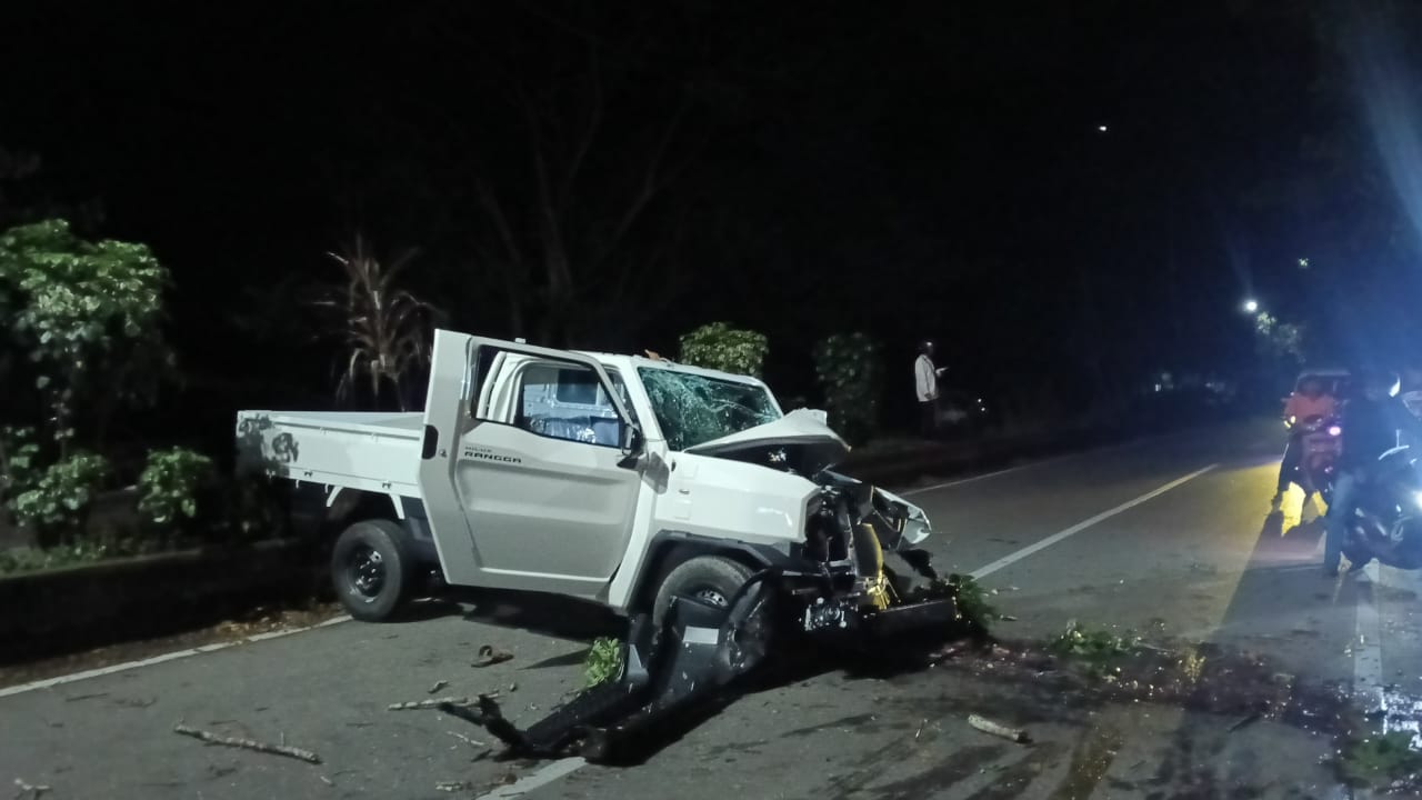 Diduga Dipengaruhi Miras, Pengemudi Alami Kecelakaan Tunggal di Sentani