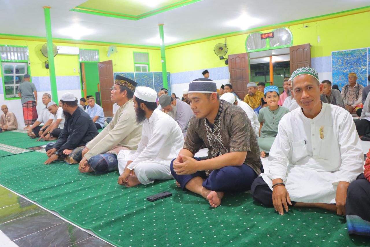 Kapolres Waropen Hadiri Peringatan Isra Mi’raj Nabi Muhammad SAW di Masjid Al Jihad Waren.