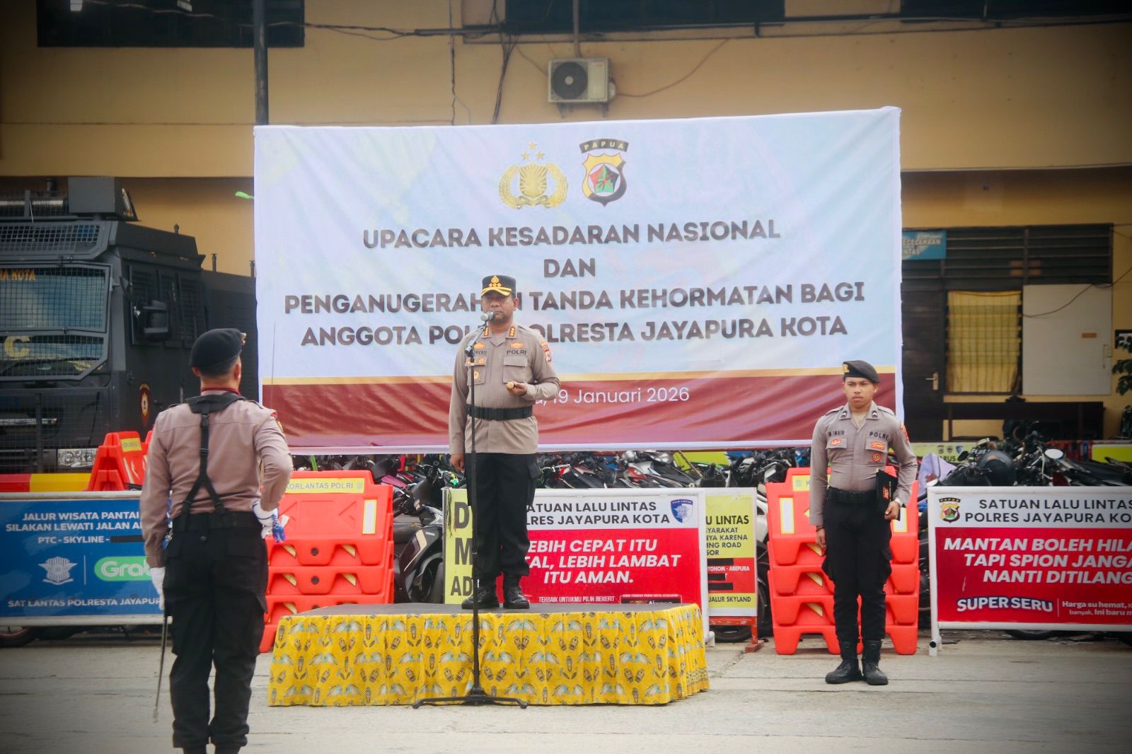 ‎Kapolresta Pimpin Upacara Hari Kesadaran Nasional, 31 Personel Dianugerahi Tanda Kehormatan