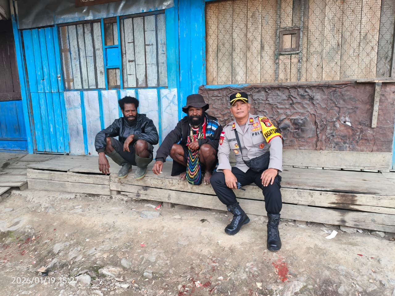 ‎Polres Tolikara Hadir di Tengah Masyarakat, Patroli Demi Keamanan Bersama