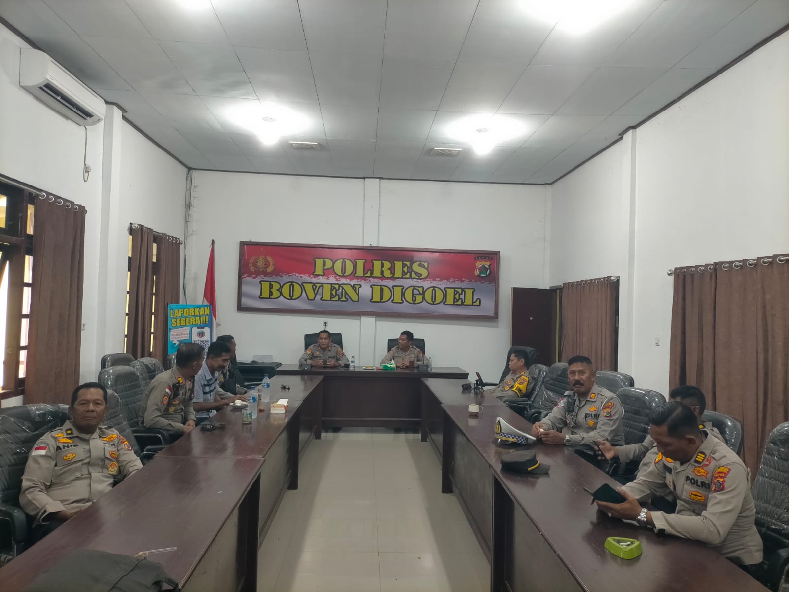 Polres Boven Digoel Laksanakan Ibadah Dan Perayaan Natal Via Zoom Bersama Polda Papua Dan Jajaran