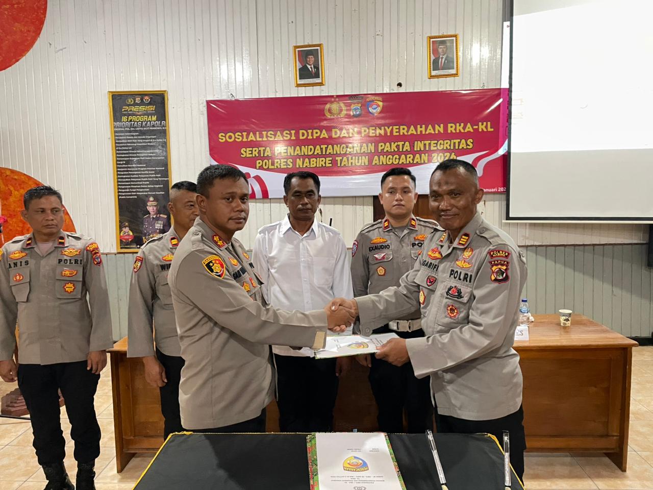 Sosialisasi DIPA dan Penyerahan RKA-K/L serta Penandatanganan Fakta Integritas Polres Nabire Tahun Anggaran 2026