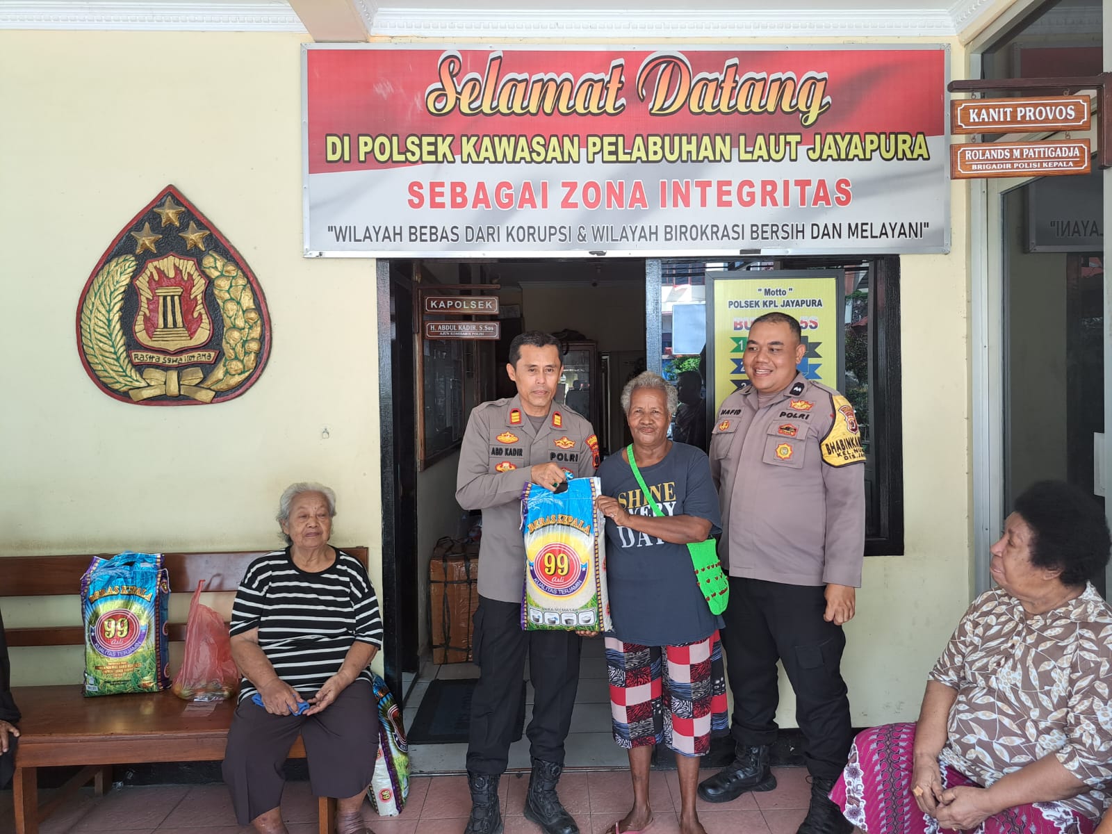 Polsek KPL Jayapura Gelar Bakti Sosial Bersama Warga Gajah Putih