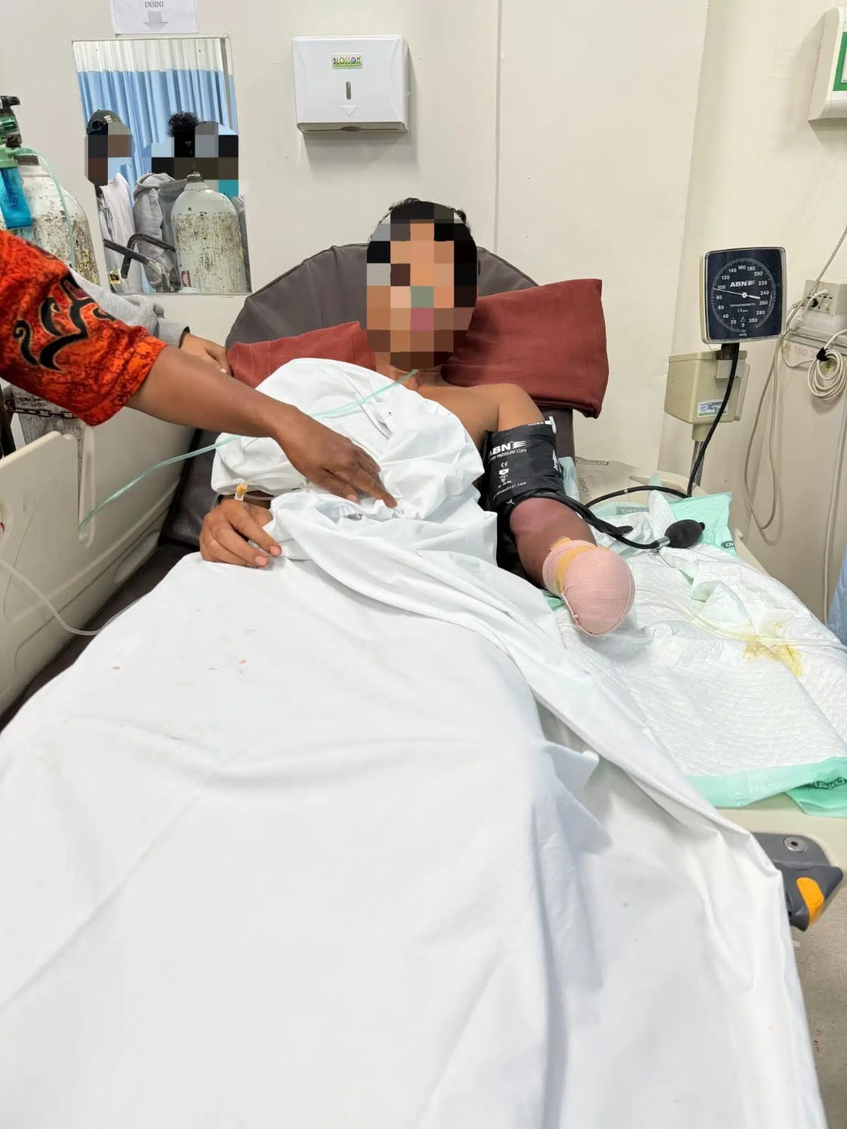 Begal Bacok Seorang Pelajar Hingga Pergelangan Tangan Putus, HP dan Motor Raib