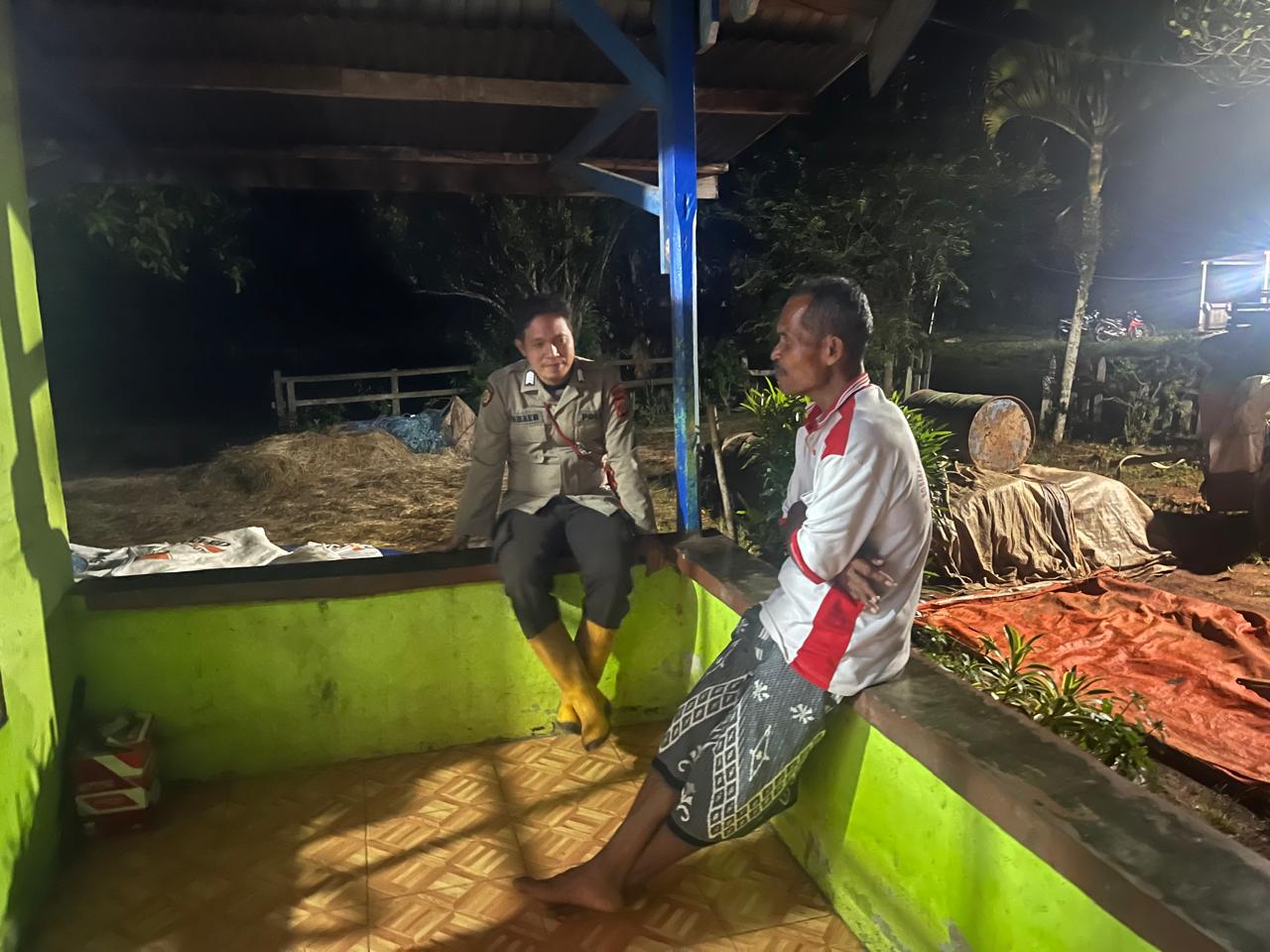 Bhabinkamtibmas Polsek Jagebob Sambangi Warganya, Berikan Pesan-Pesan Kamtibmas