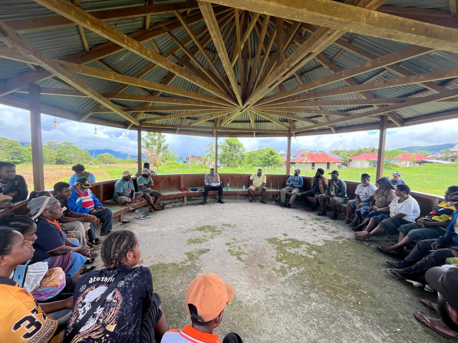 Problem Solving Bhabinkamtibmas, Kasus Percobaan Pemerkosaan di SMP Negeri Kobakma Diselesaikan Damai