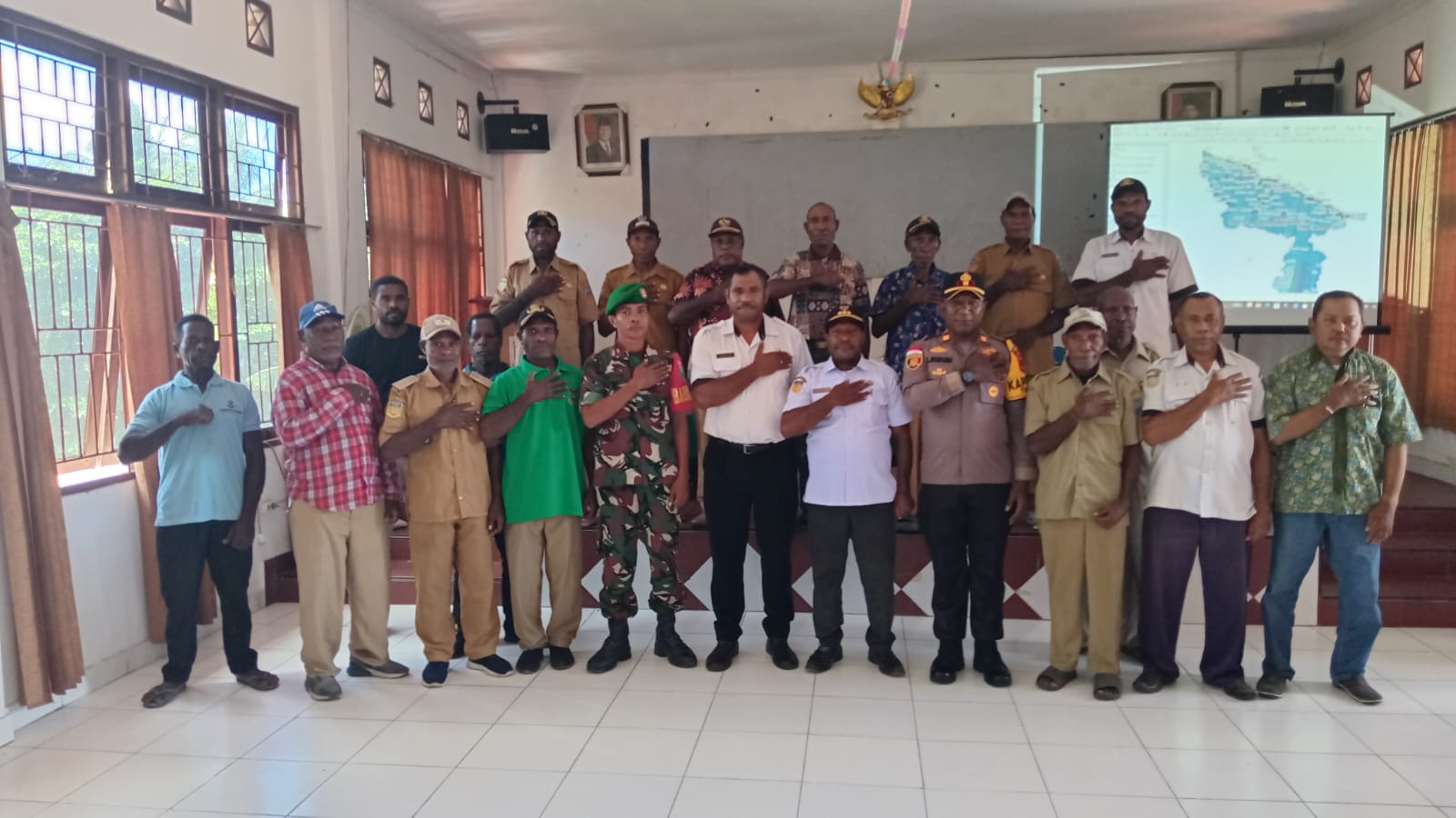 Kapolsek Tor Atas Hadiri Giat Penyelesaian Dokumentasi Penetapan Batas Administrasi Kampung