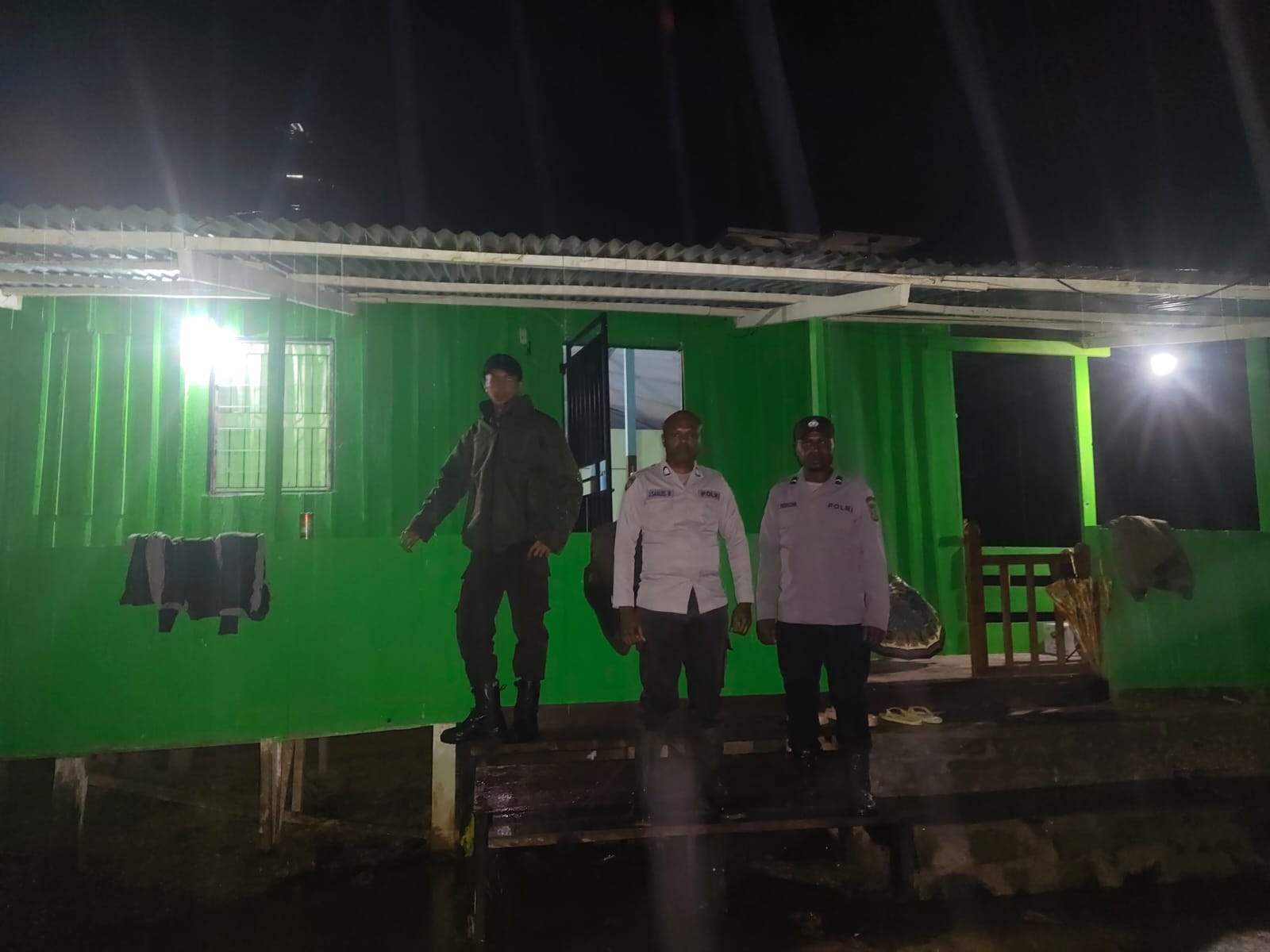 Polri Terus Melayani, Hadirkan Keamanan dan Kenyamanan Masyarakat Saat Beribadah Tarawih di Bokondini