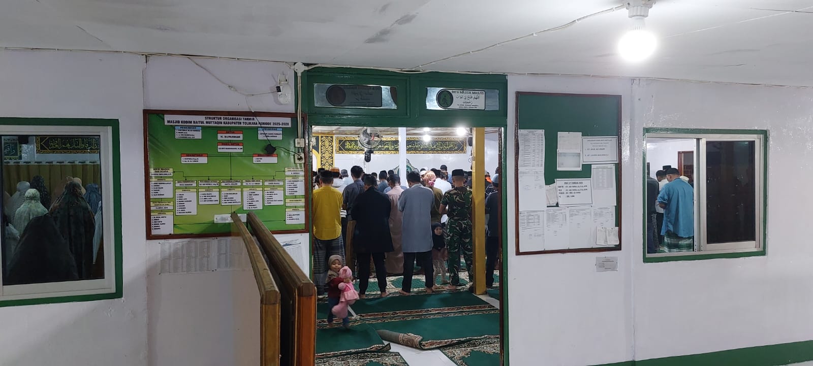 Pengamanan Sholat Tarawih Hari Ke-8 Di Karubaga Berjalan Aman Dan Kondusif