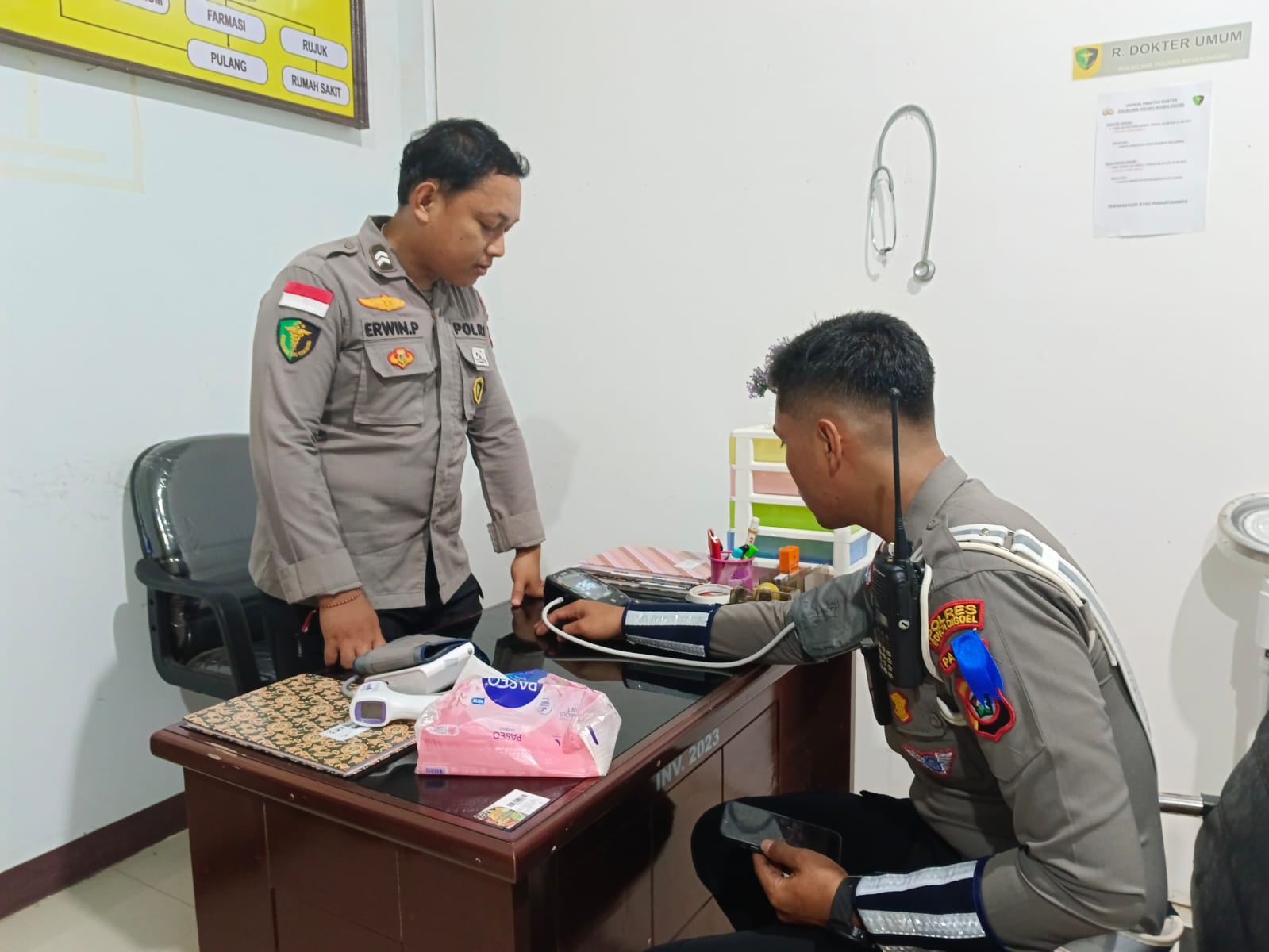 Sie Dokkes Polres Boven Digoel laksanakan pemeriksaan kesehatan sebelum pelaksanaan Operasi Keselamatan Cartenz 2026.