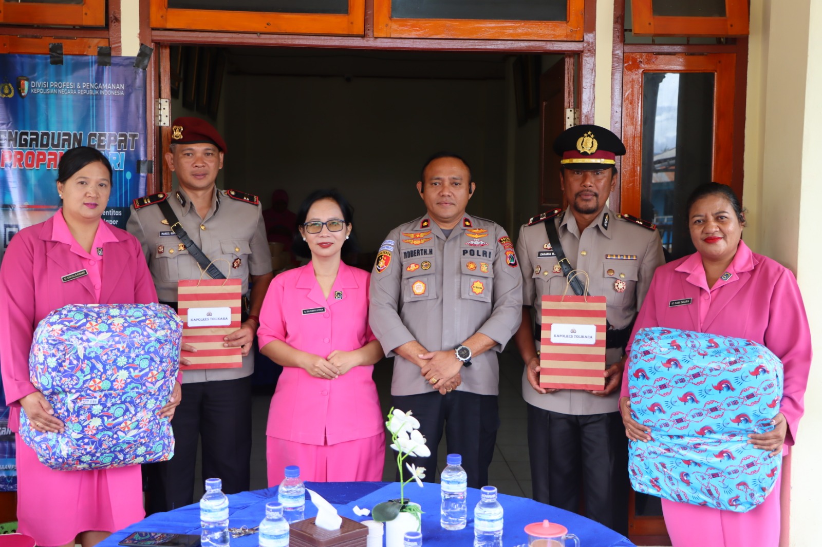 Pisah Sambut Kasat Reskrim dan Kasat Intelkam Polres Tolikara Berlangsung Khidmat dan Penuh Kekeluargaan