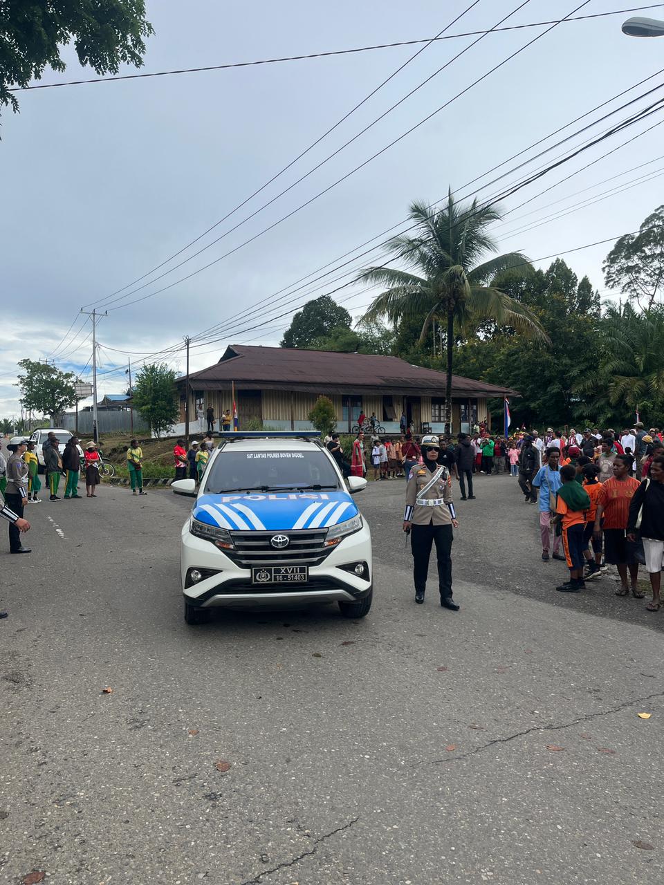 Satlantas Polres Boven Digoel Laksanakan Pengawalan Misa Perdana Imam Baru