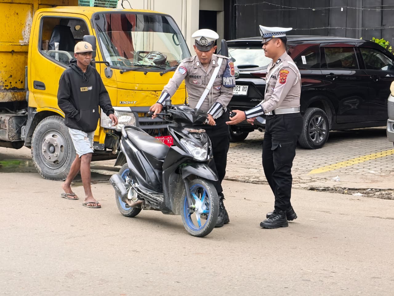 Sat Lantas Polresta Himbaukan Tertib Lalu Lintas dalam Operasi Keselamatan Cartenz 2026