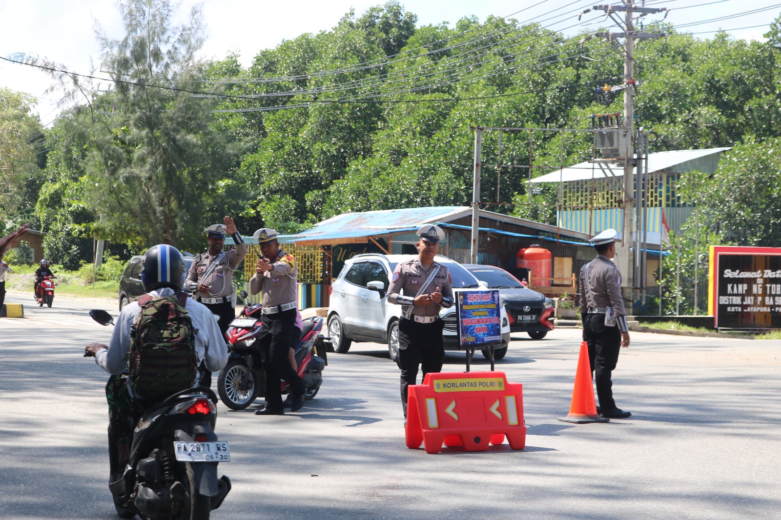Operasi Keselamatan Cartenz 2026, Polda Papua Beri Teguran Simpatik kepada Ratusan Pengendara di Jayapura