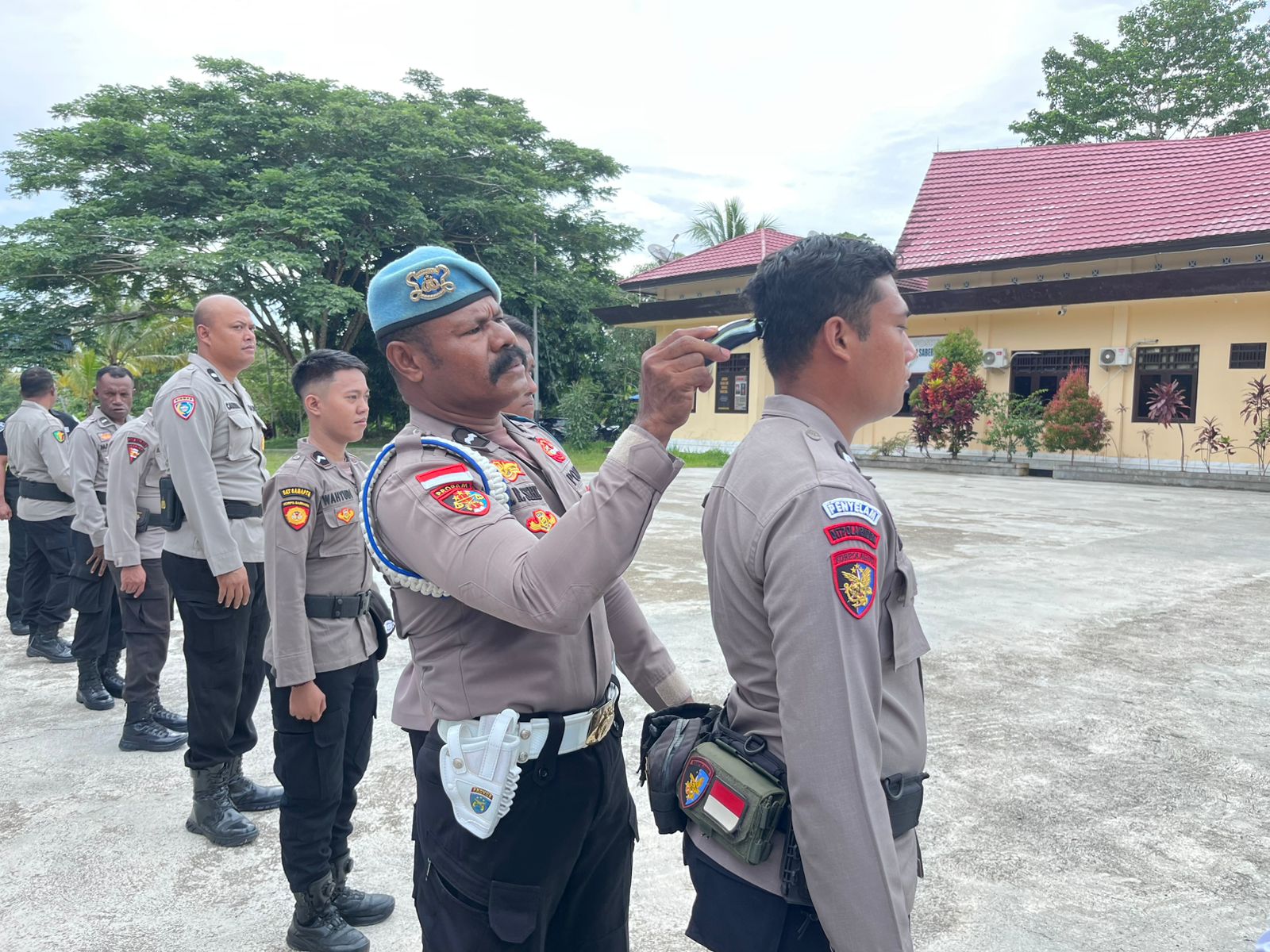 Si Propam Polres Sarmi Tertibkan Sikap Tampang Personel Lewat Gaktibplin