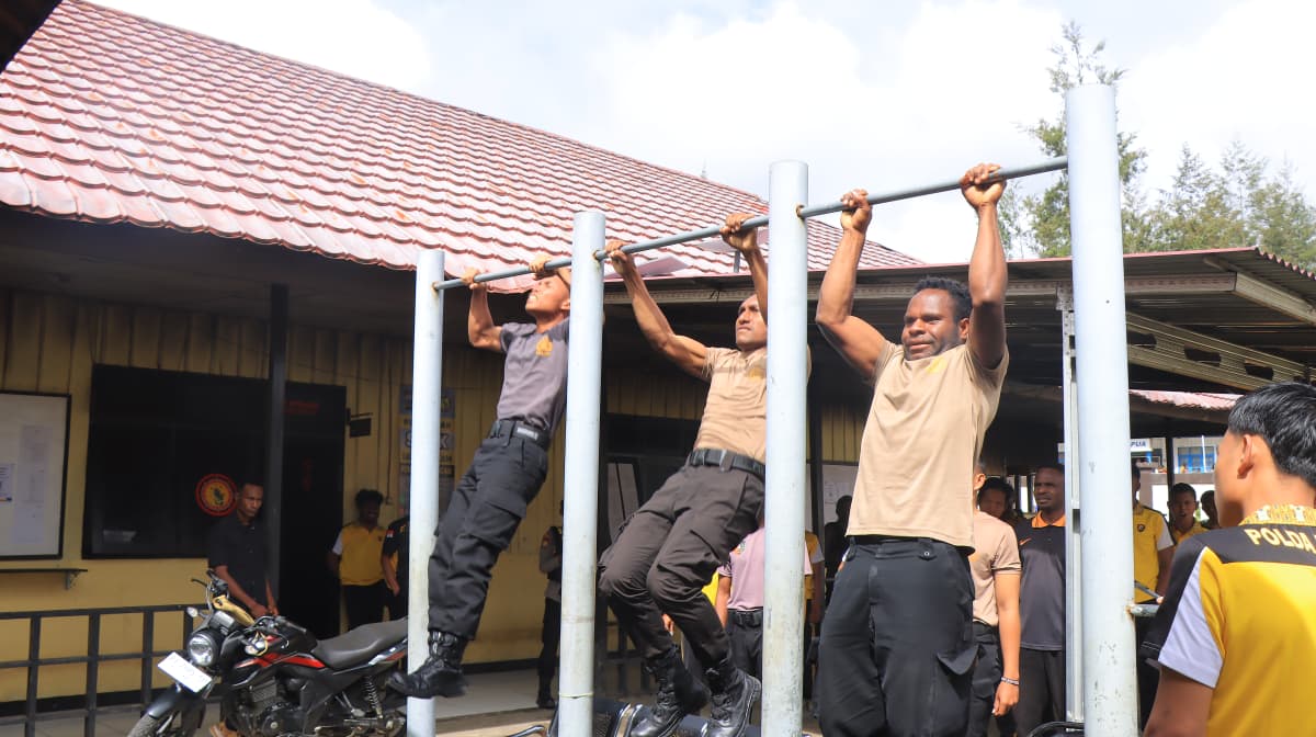 Polres Puncak Laksanakan Kesemaptaan Jasmani Semester I Tahun 2026