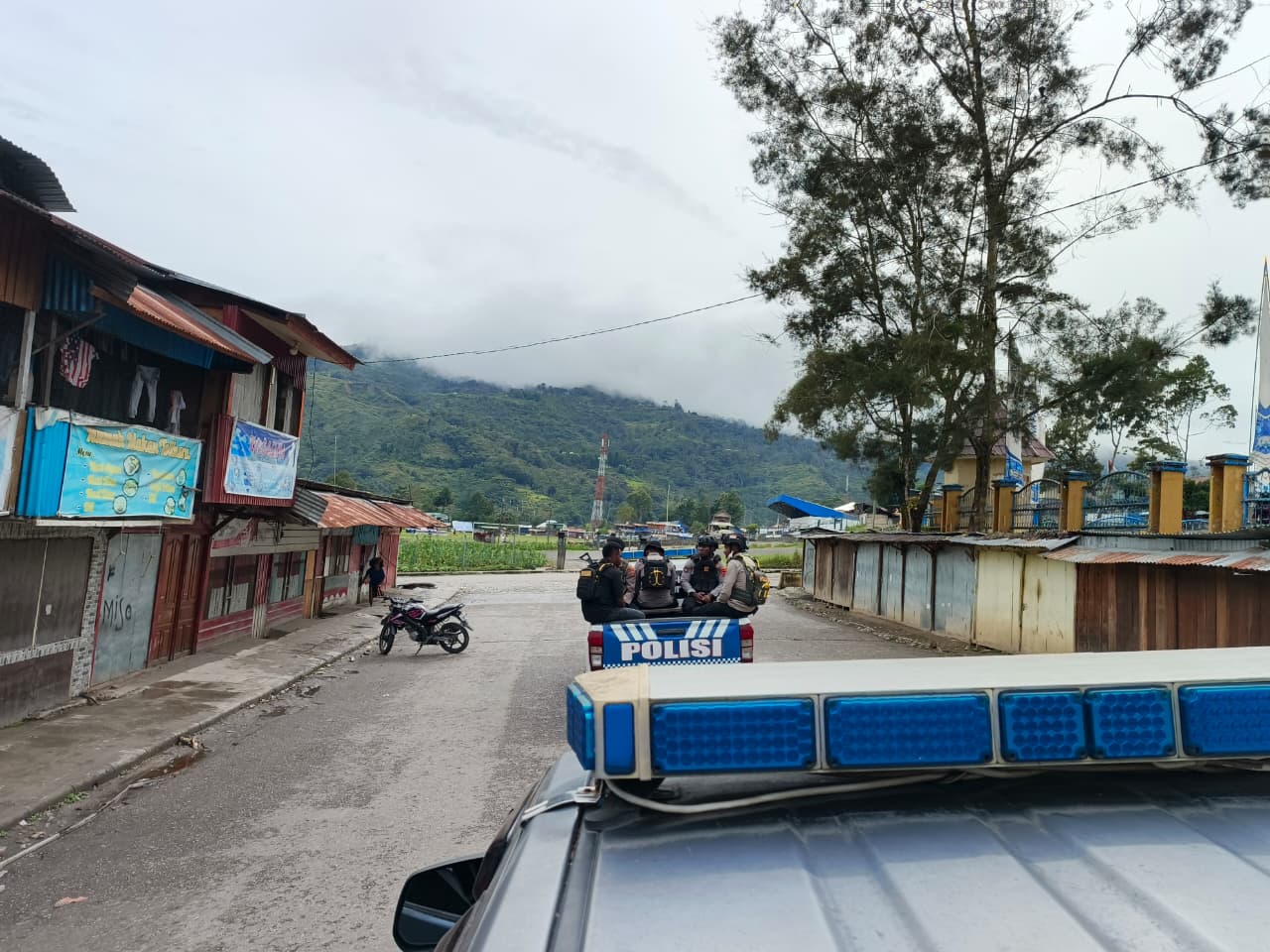 Polres Tolikara Intensifkan Patroli Dialogis, Ciptakan Situasi Kamtibmas Yang Aman Dan Kondusif