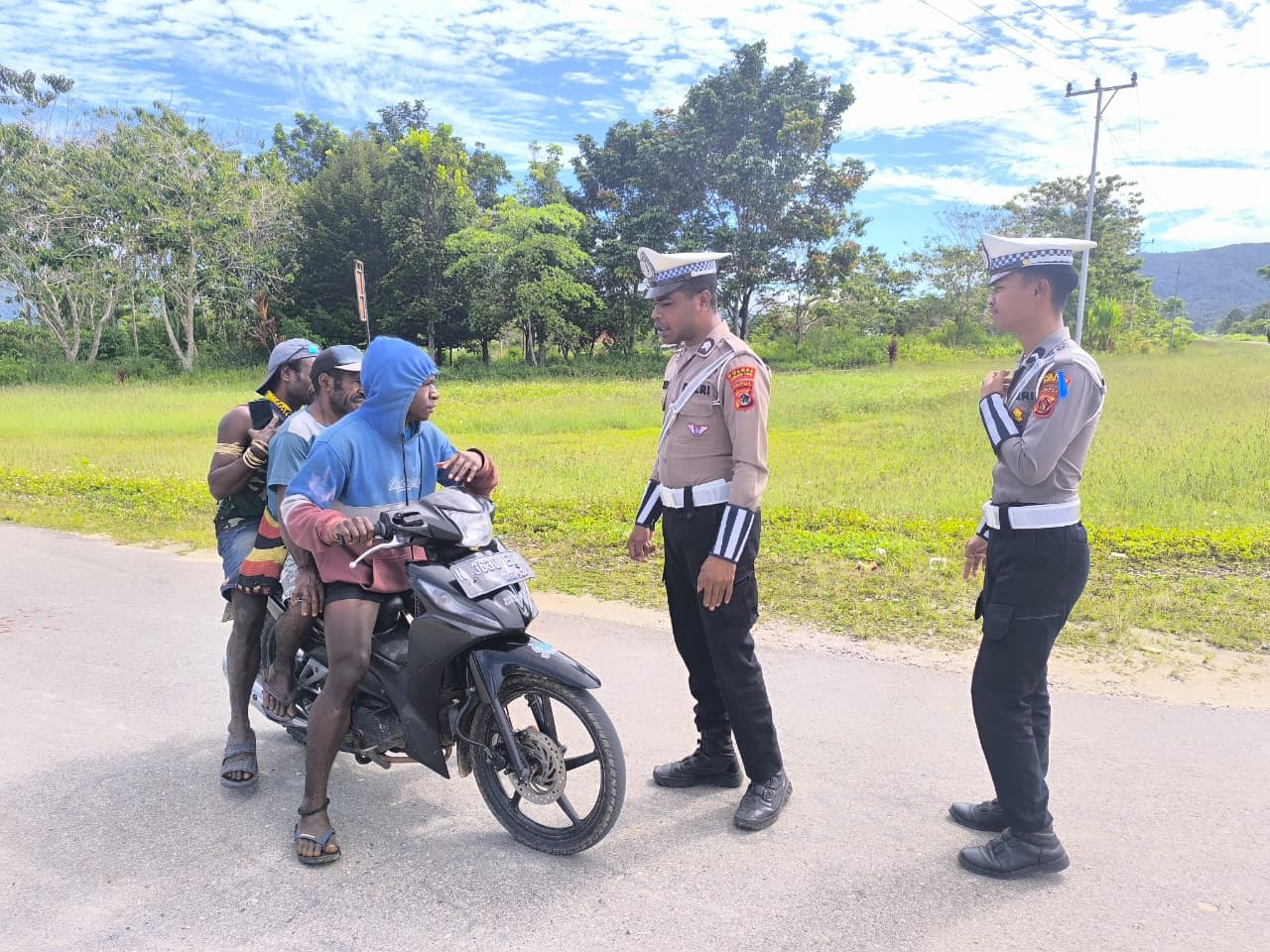 Hari Ke-12 Ops Keselamatan Cartenz 2026, Kesadaran Pengendara Jadi Prioritas Sat Lantas