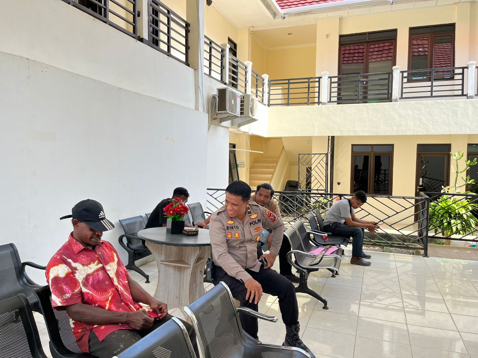 Pengamanan Sidang Tipiring Kasus Pemabukan di PN Merauke Berlangsung Aman dan Kondusif