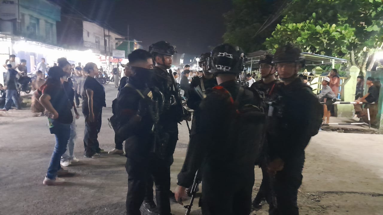 Polres Mimika Melaksanakan Pengamanan Sholat Tarawih Ramadhan 1447 H / 2026 M.