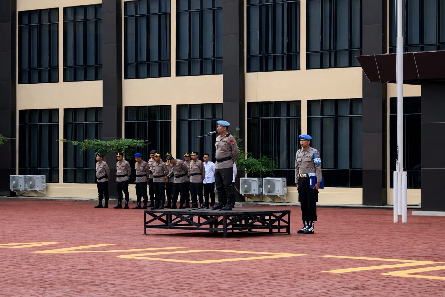 Apel Pagi Gabungan, Kabid Propam Polda Papua Tegaskan Disiplin dan Tanggung Jawab Personel