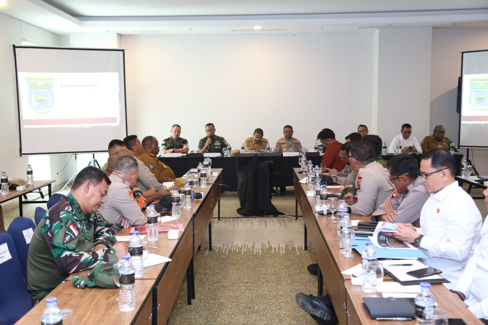 Perkuat Sinergi Keamanan Papua Pegunungan, Kapolda Papua Tekankan Perlindungan Layanan Publik