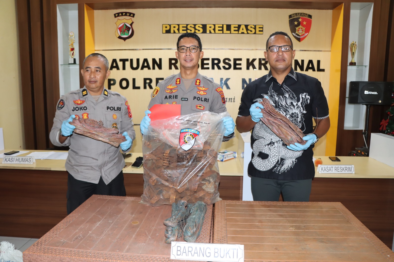 Polres Biak Numfor Press Release Pengungkapan Kasus Pencurian Kabel di Bandara Frans Kaisiepo