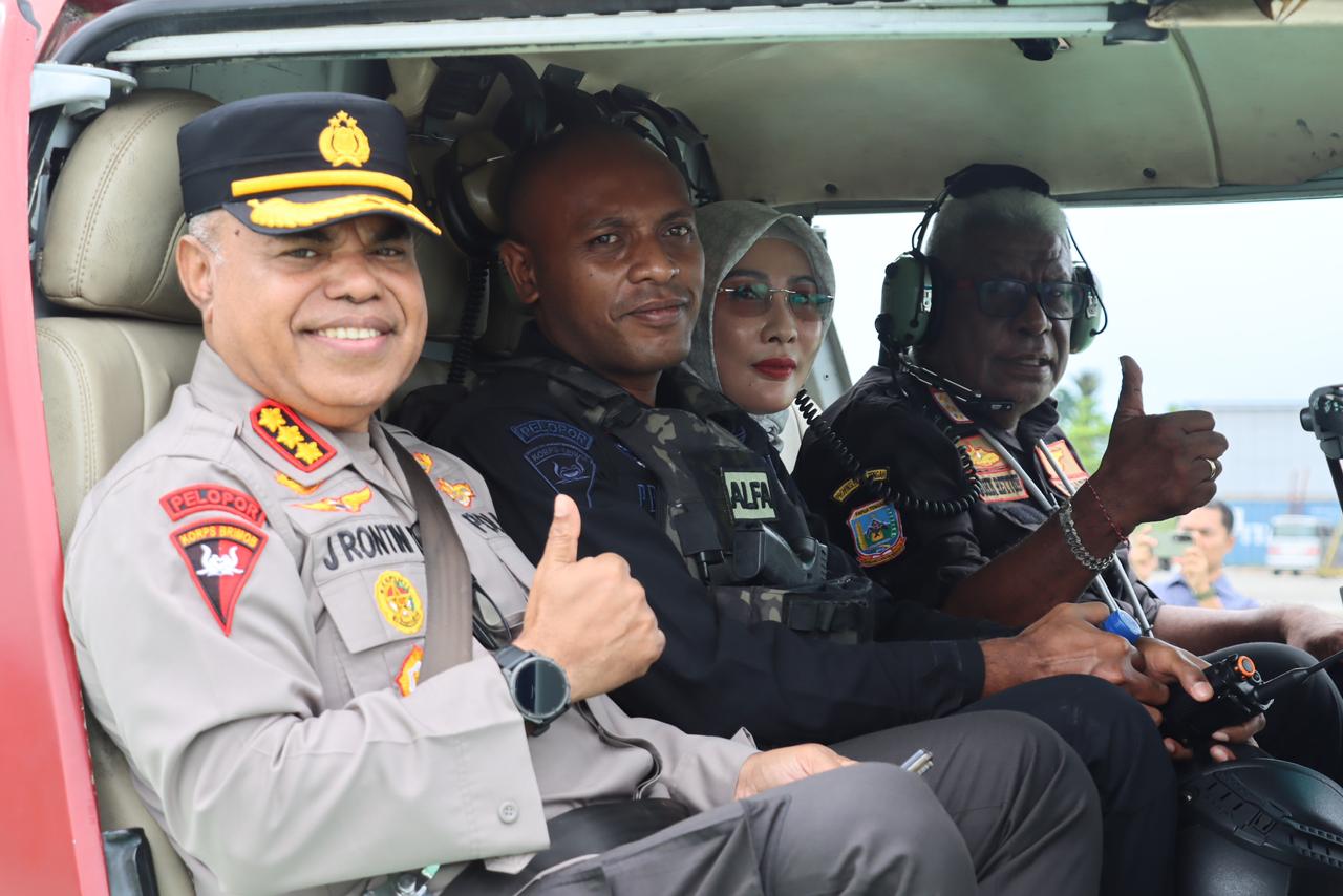 Tim Penanganan Konflik Sosial Papua Tengah Tinjau Kapiraya Lewat Udara