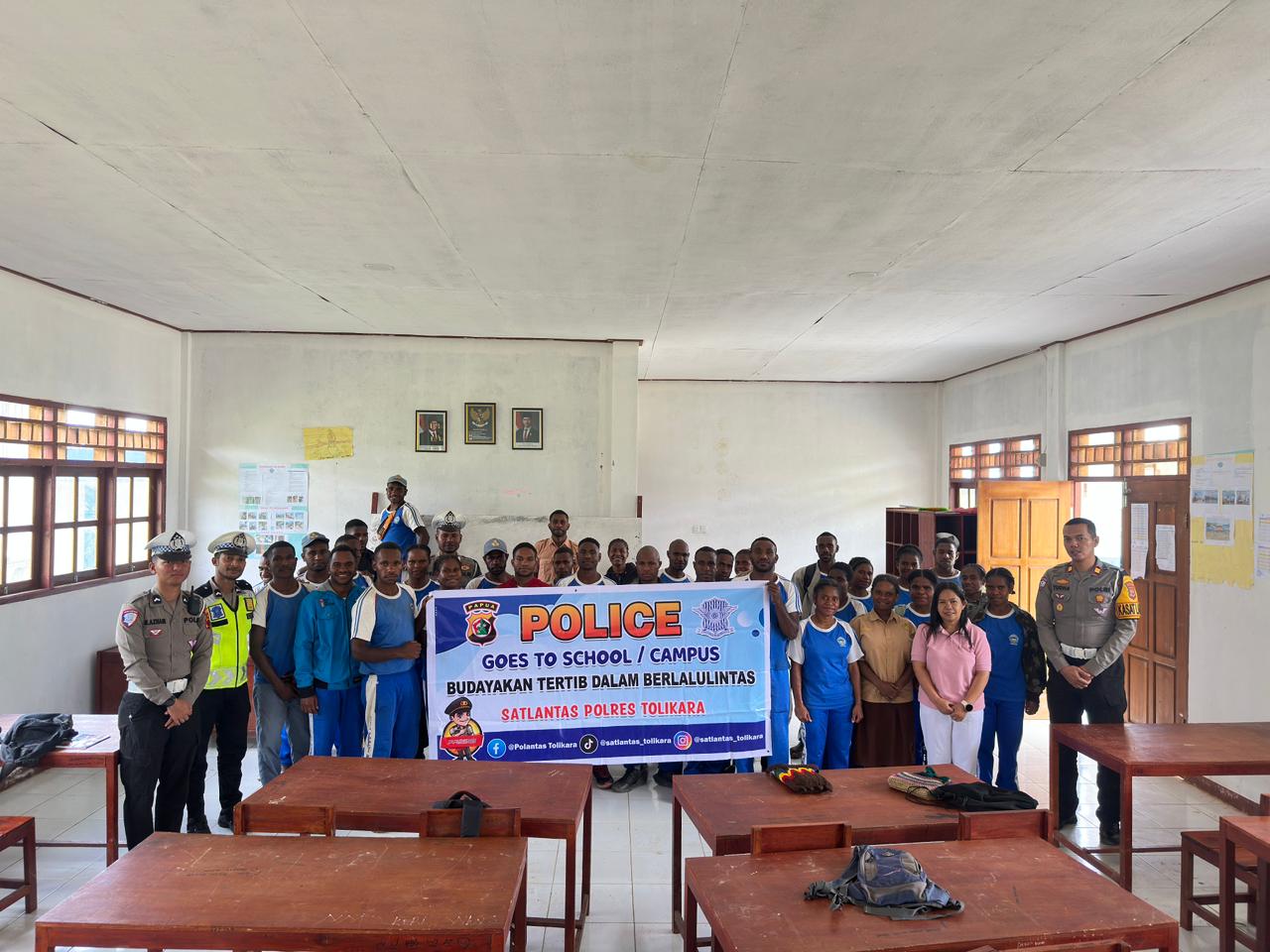 Sat Lantas Polres Tolikara Gelar Sosialisasi Keselamatan Berlalu Lintas di SMA YPPGI Karubaga