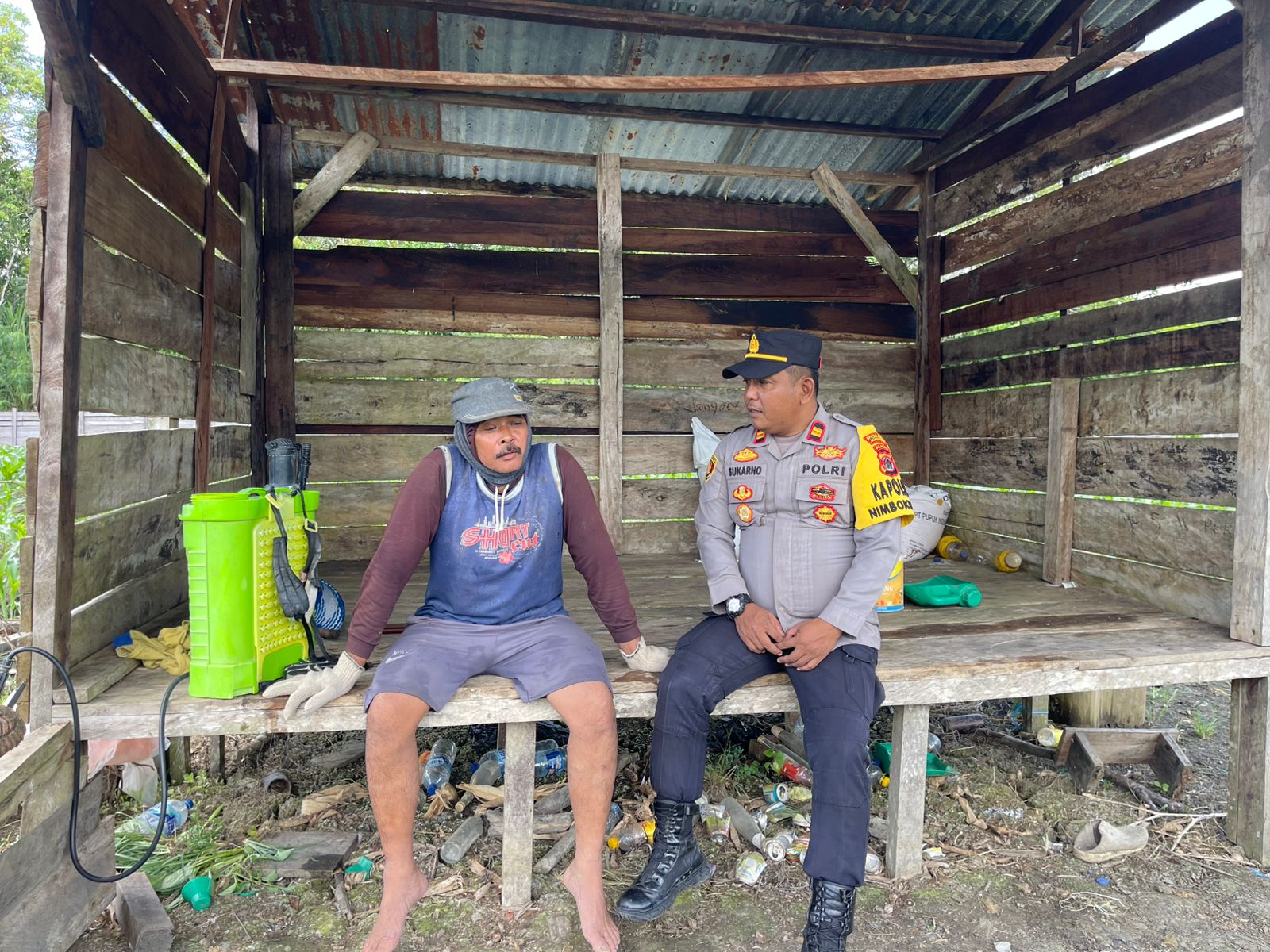 Kapolsek Nimbokrang Tinjau Perawatan Lahan Jagung Dukung Program Ketahanan Pangan Presiden