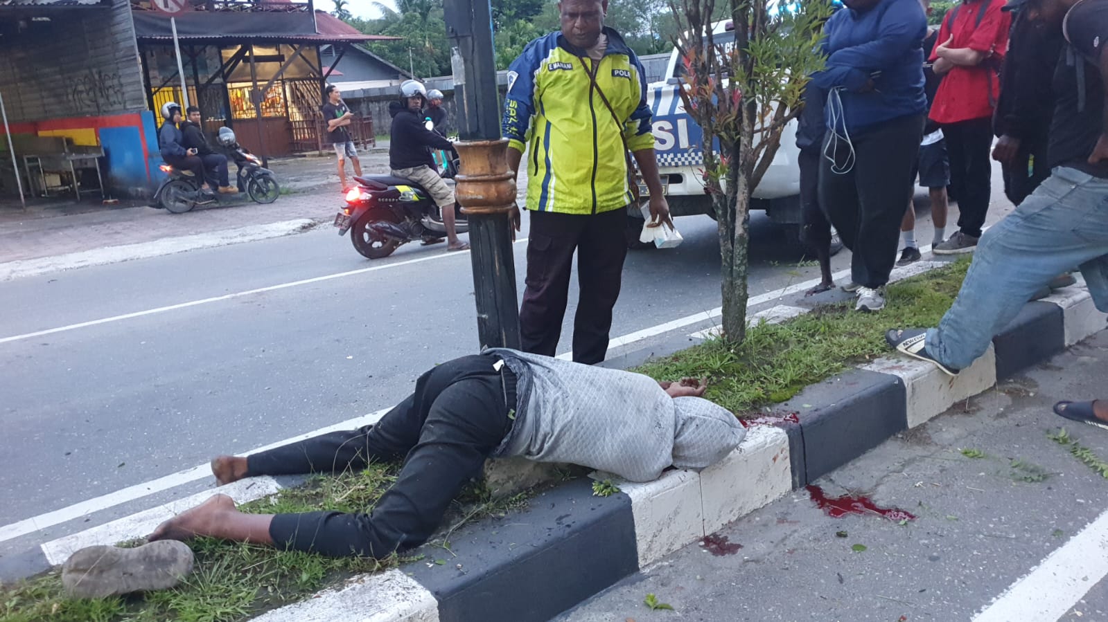 Kecelakaan Lalu Lintas Tunggal di Depan Diana Mall, 1 Orang Meninggal Dunia.