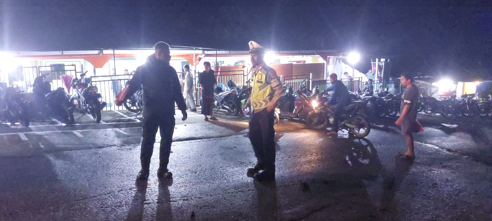 Polres Tolikara Amankan Tarawih Hari Ke-11, Ibadah Umat Muslim di Karubaga Berjalan Aman dan Kondusif