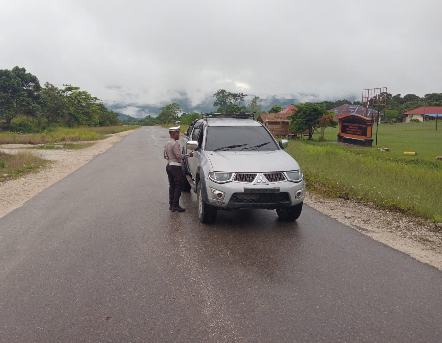 Hari Ke-11 Operasi Keselamatan Cartenz 2026, Satlantas Polres Mamberamo Tengah Kedepankan Edukasi Humanis