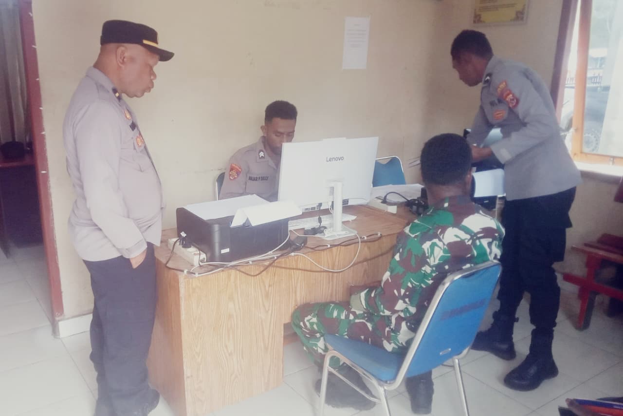 Polres Tolikara Melalui SPKT Hadirkan Pelayanan Administrasi Publik Yang Transparan dan Cepat Untuk Masyarakat