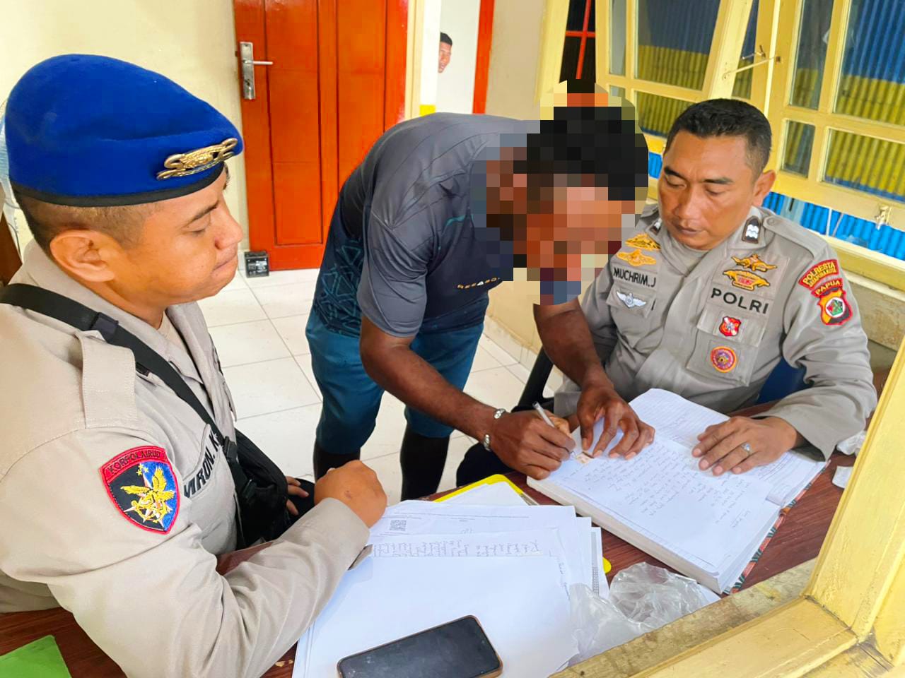 ‎Quick Respon Satpolair Polresta Berhasil Amankan dan Lepasliarkan Penyu Hijau di Laut Hamadi