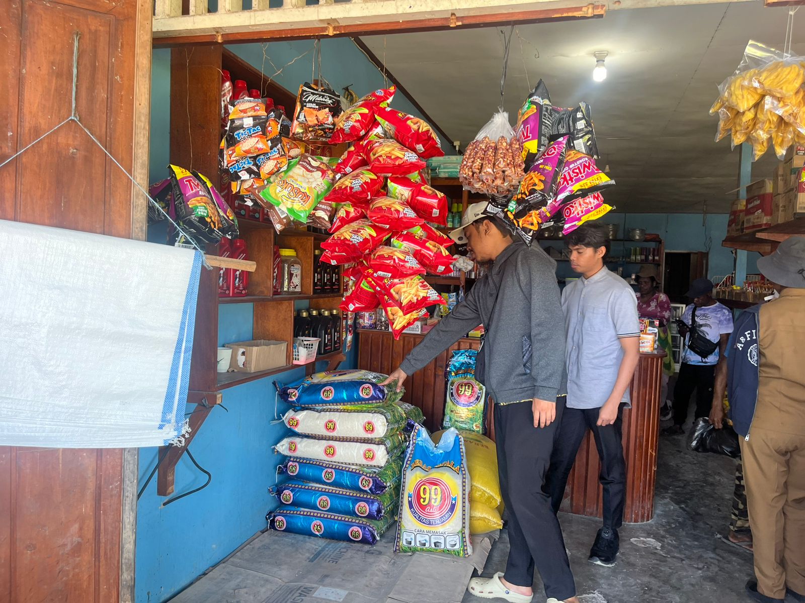 Jaga Kestabilan Harga, Polres Mamberamo Tengah Cek Ketersediaan Bahan Pokok