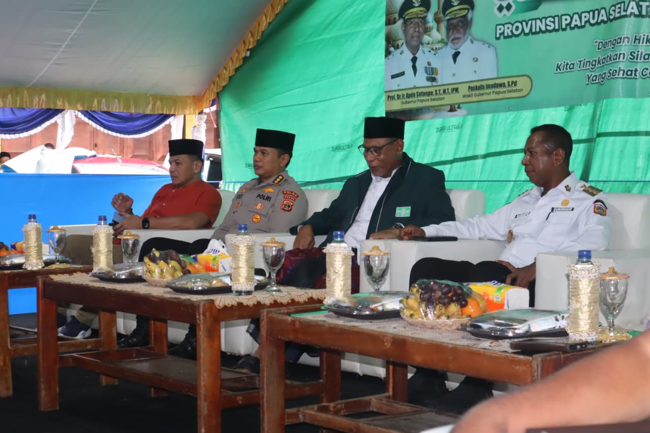 Kabag Ren Polres Merauke Wakili Kapolres Hadiri Safari Ramadhan Gubernur Papua Selatan di Masjid At-Taqwa