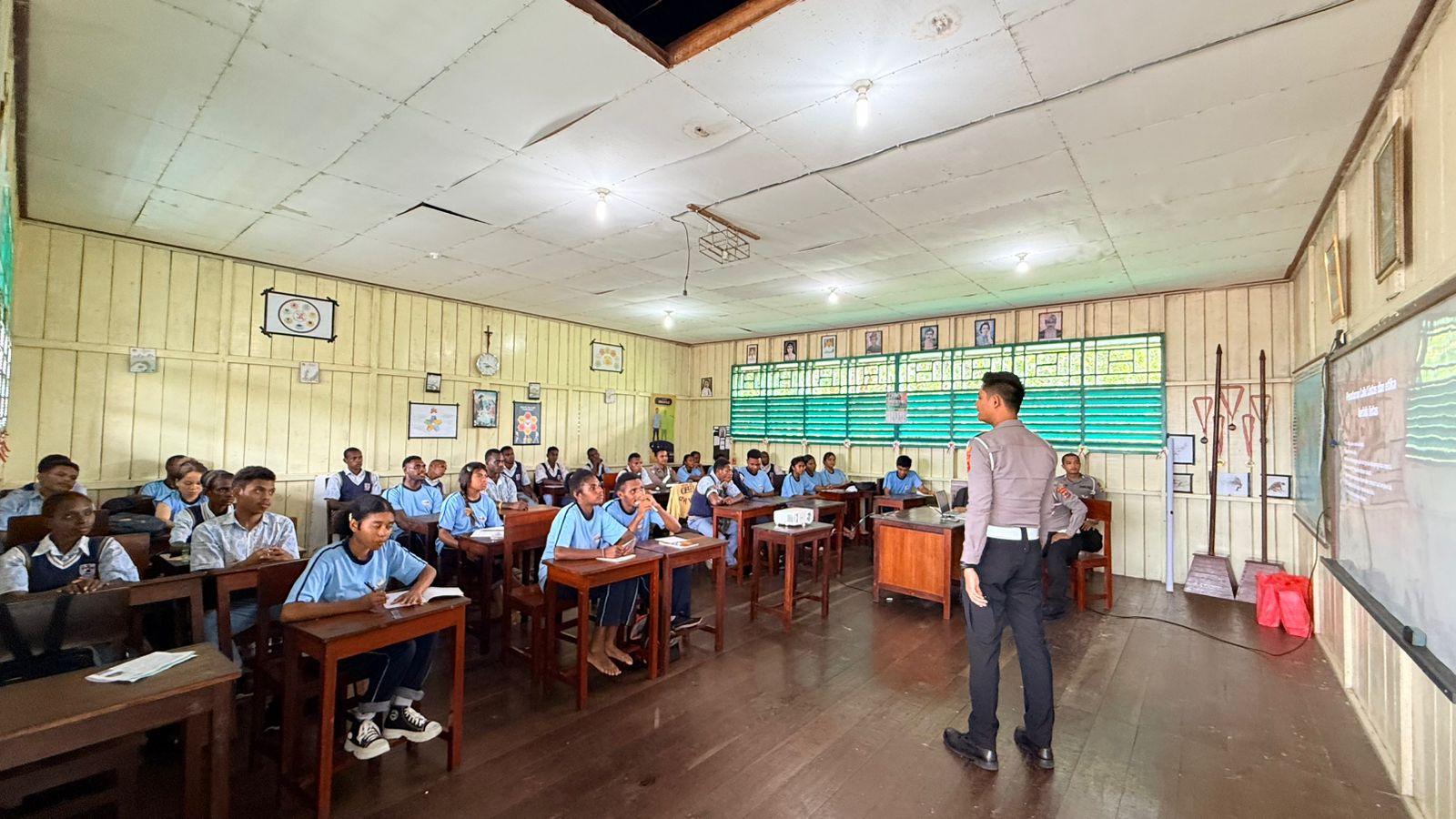 Satlantas Polres Asmat Masuk Sekolah, Ajak Pelajar Jadi Pelopor Keselamatan Berlalulintas