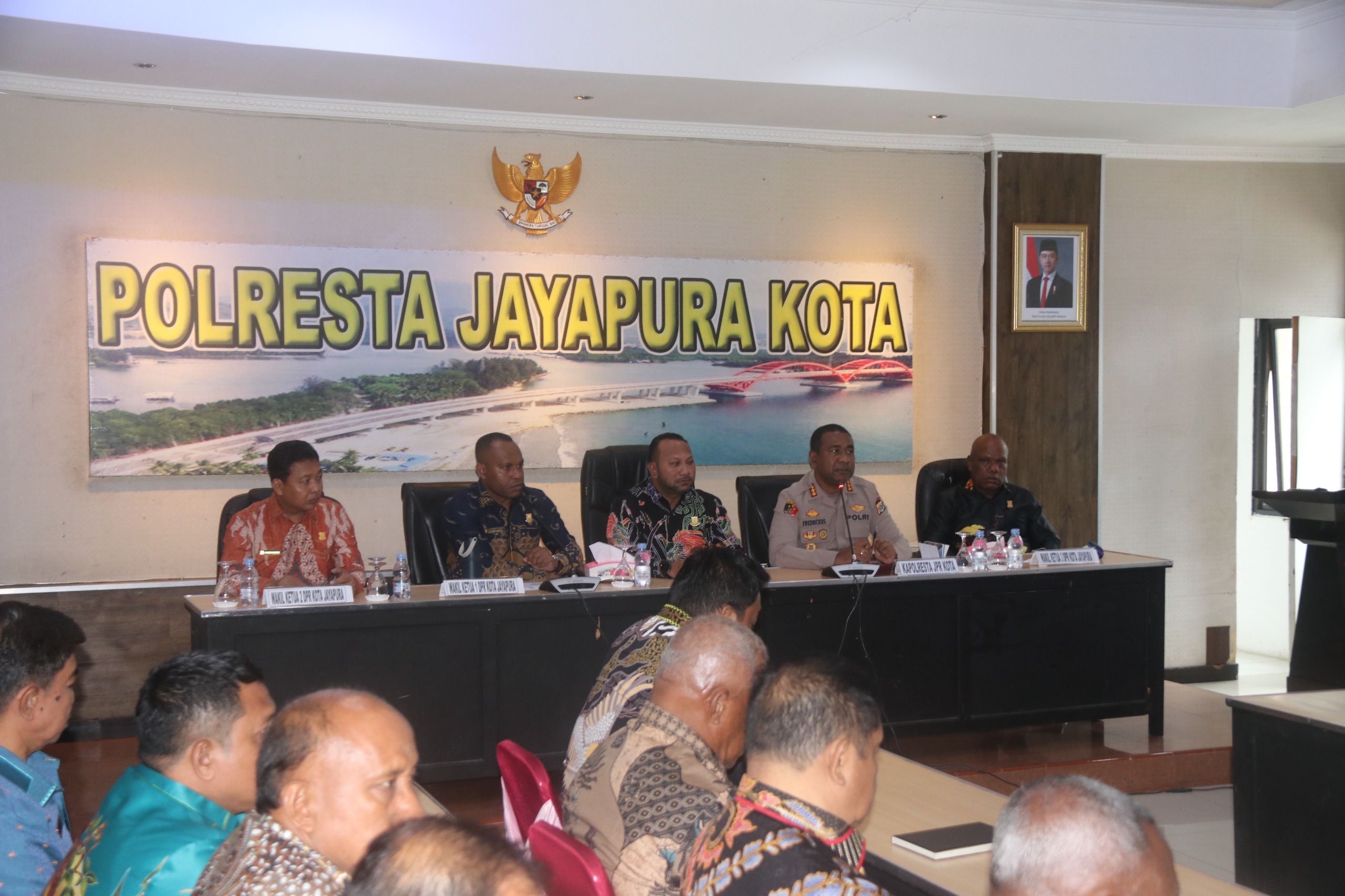 Konsultasi dan Koordinasi DPR Kota Jayapura Bersama Kapolresta dalam rangka Idul Fitri 2026