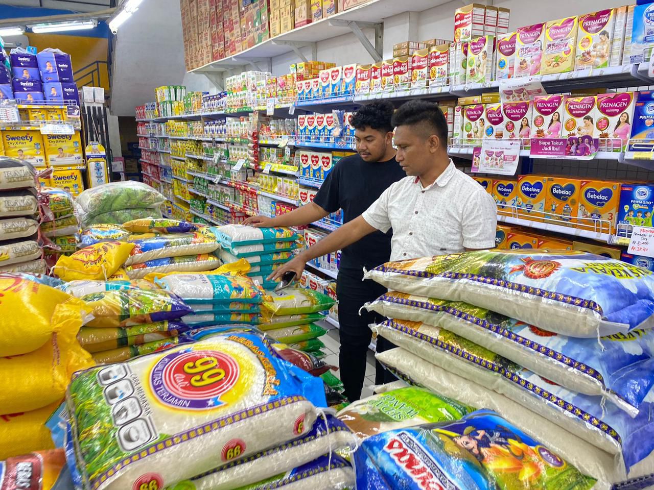 Satgas Pangan Polresta Jayapura Kota Monitoring Harga Sembako di Entrop