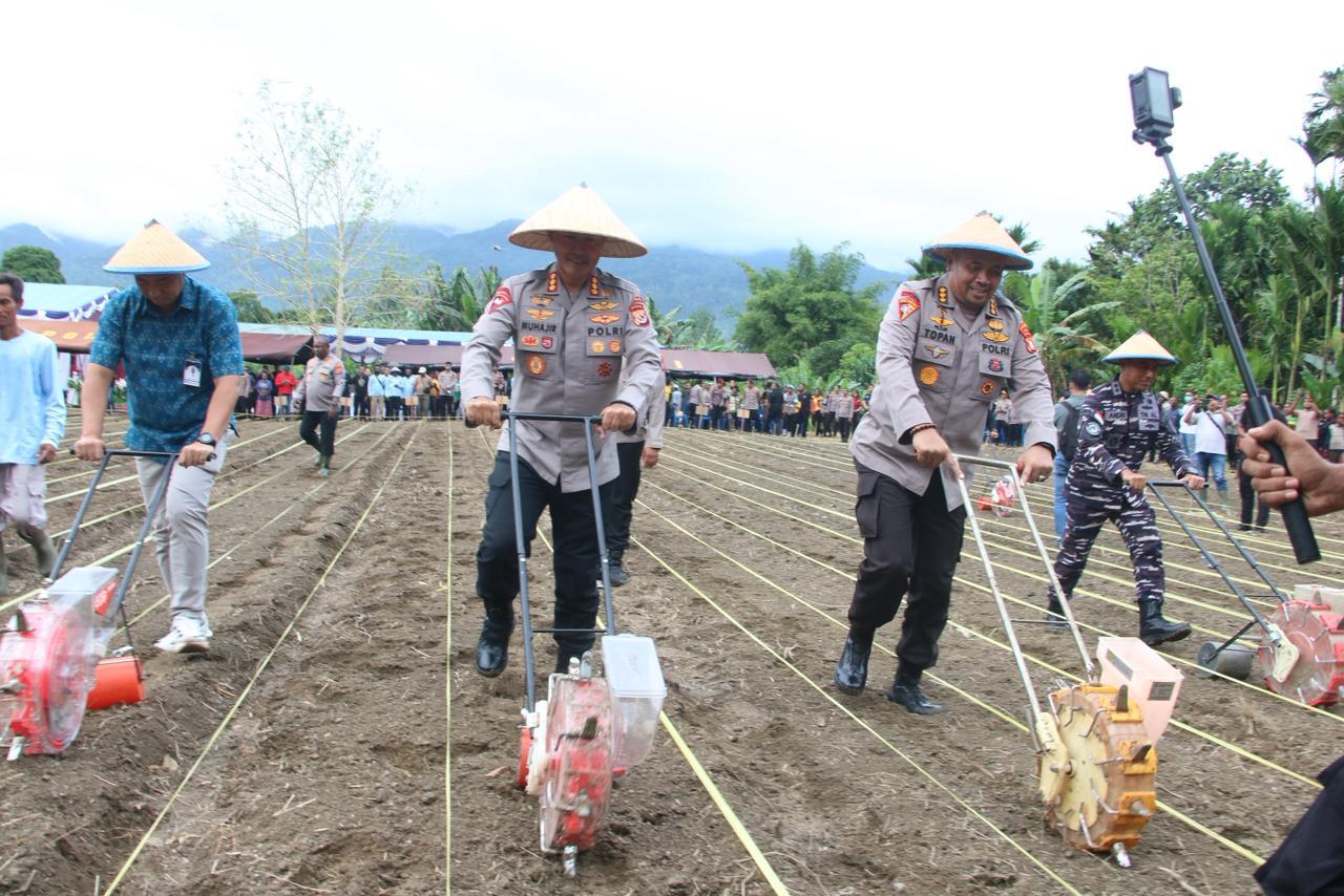 Dukung Program Ketahanan Pangan Nasional, Polda Papua Tanam Jagung Serentak Kuartal I 2026