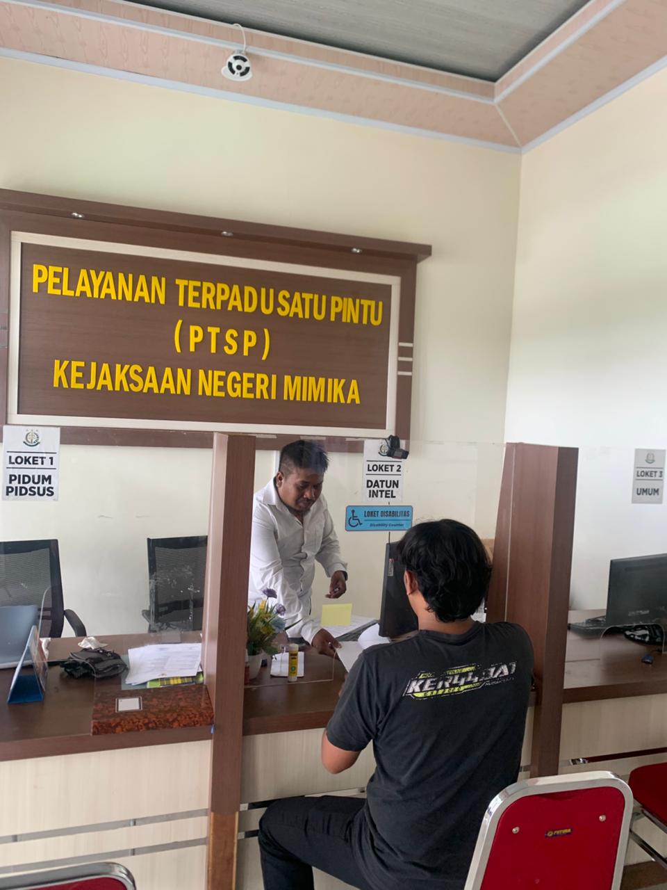 Satuan Resnarkoba Polres Mimika Kirim Kembali Berkas Perkara Narkotika ke Kejaksaan Negeri Mimika