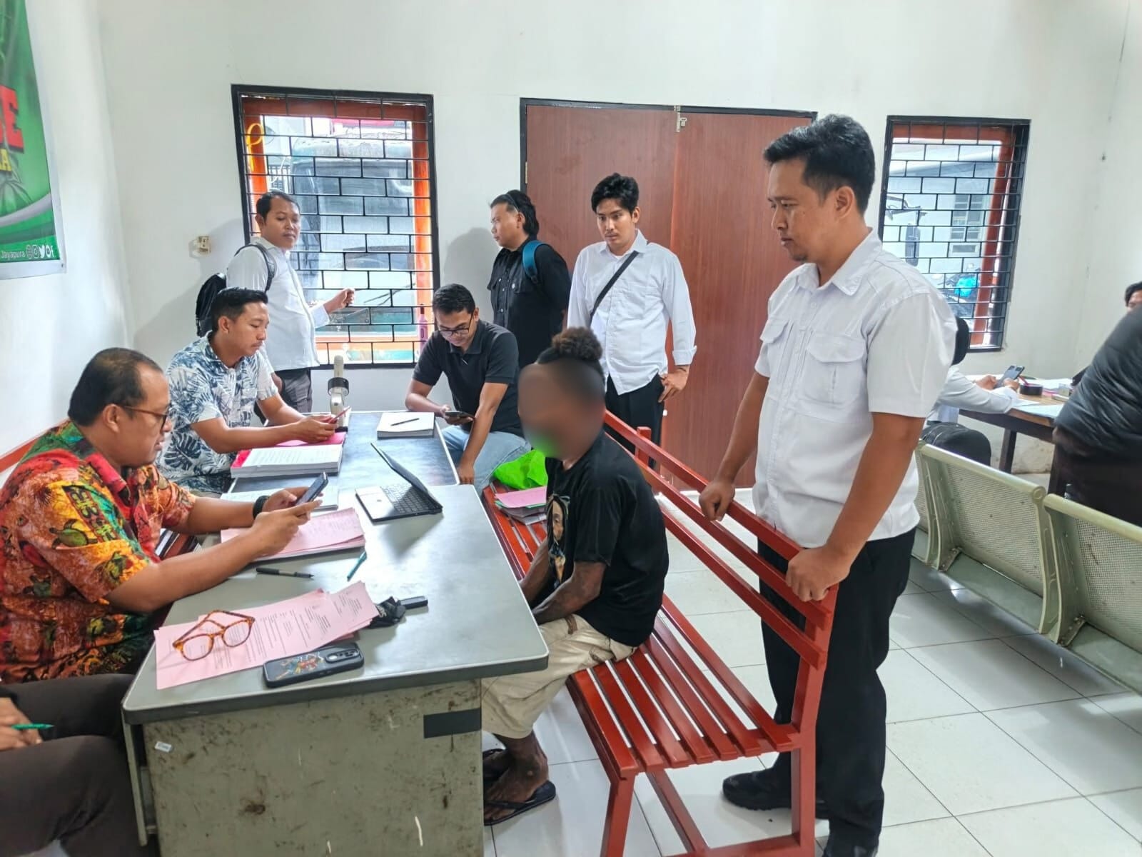 Satresnarkoba Polresta Jayapura Kota Serahkan Dua Tersangka Kasus Ganja ke Kejaksaan Negeri Jayapura