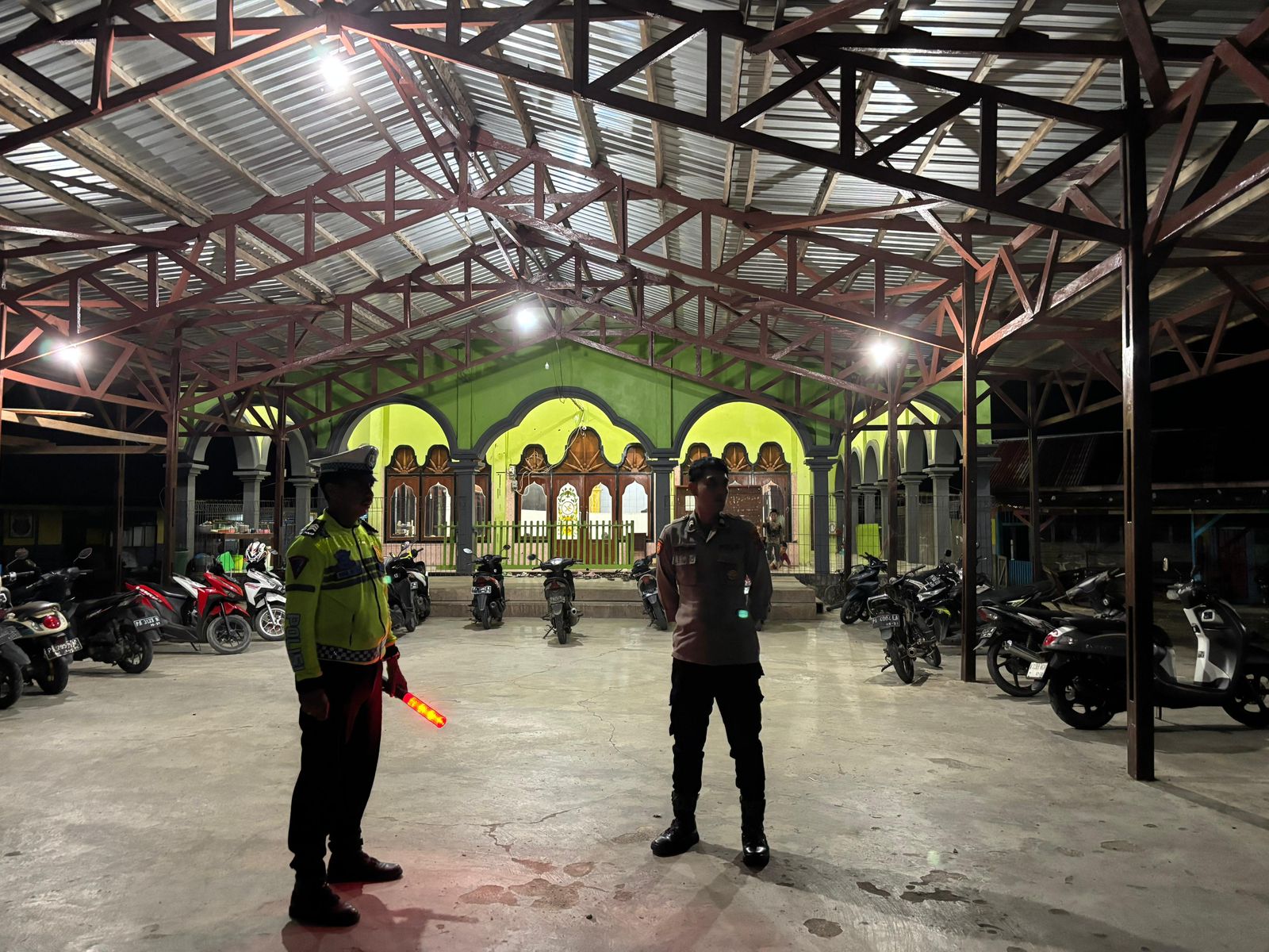Hari Ke 21, Polres Waropen Tetap Amankan Shalat Tarawih Ramadhan 1447 H, Situasi Kamtibmas Aman dan Kondusif